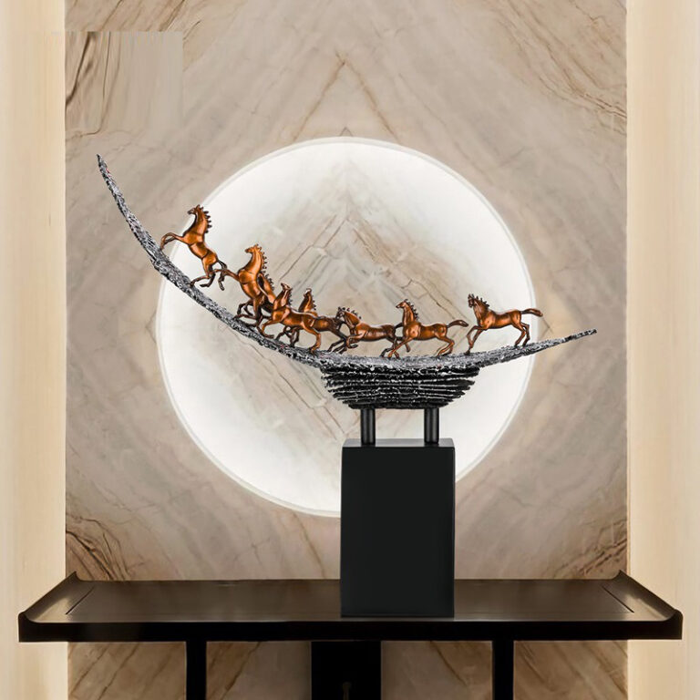 Tượng Ngựa Bát Mã Thành Công